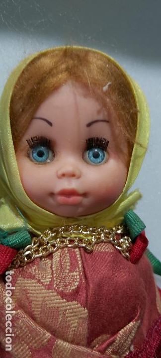 Mu&ntilde;ecas espa&ntilde;olas modernas: Mu&ntilde;eca traje regional sin marca mide aproximadamente 27cms - Foto 2