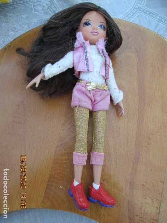 Mu&ntilde;ecas espa&ntilde;olas modernas: MU&Ntilde;ECA BRATZ - MGA - 2009 - MARCA EN ESPALDA - MIDE 25 CM. - Foto 1