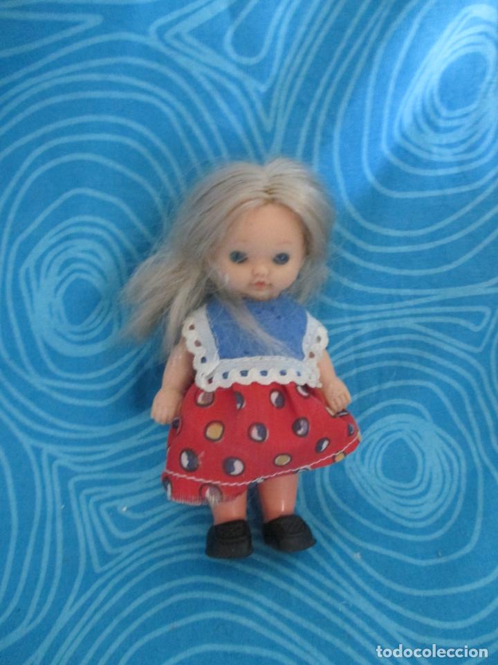 Mu&ntilde;ecas espa&ntilde;olas modernas: MINI MU&Ntilde;ECA CAMI DE BB, , MIDE UNOS 11 CM - Foto 1