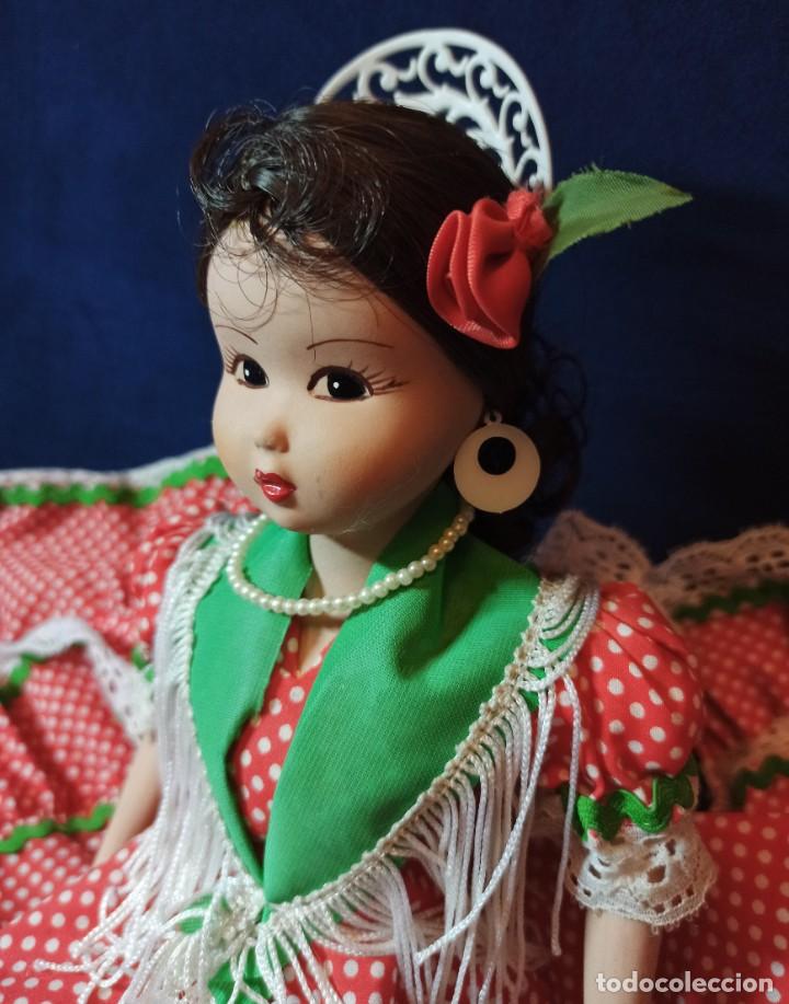 Mu&ntilde;ecas espa&ntilde;olas modernas: Mu&ntilde;eca de Porcelana de Marin gitana de 40 cm - Foto 3