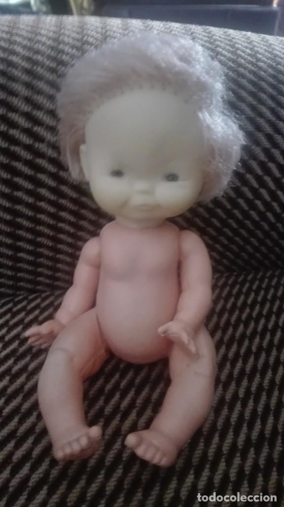 Bonecas Espanholas Modernas: Mu&ntilde;eco de pl&aacute;stico y cabeza de goma