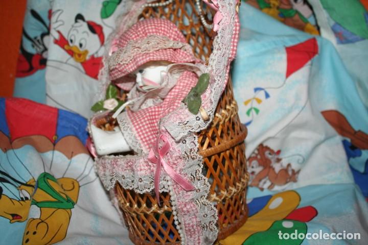 Mu&ntilde;ecas espa&ntilde;olas modernas: sillon y mu&ntilde;eca de porcelana - Foto 5