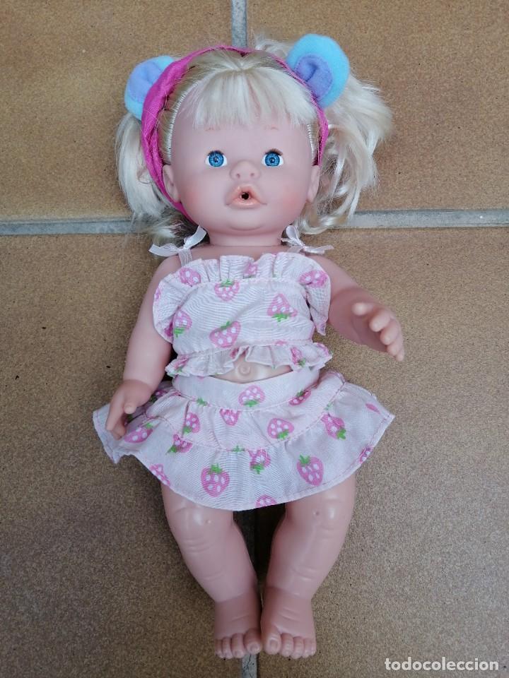Mu&ntilde;ecas espa&ntilde;olas modernas: MU&Ntilde;ECA CON OREJERAS AZULES - Foto 3