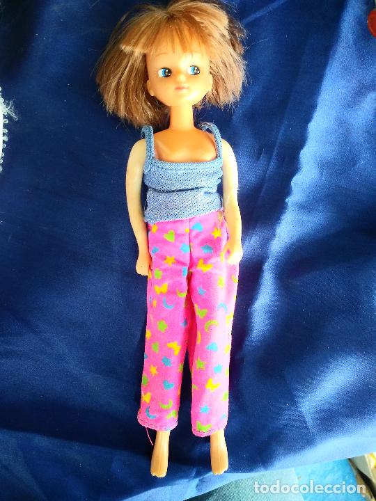 Mu&ntilde;ecas espa&ntilde;olas modernas: Mu&ntilde;eca Chabel feber con ropa - Foto 2