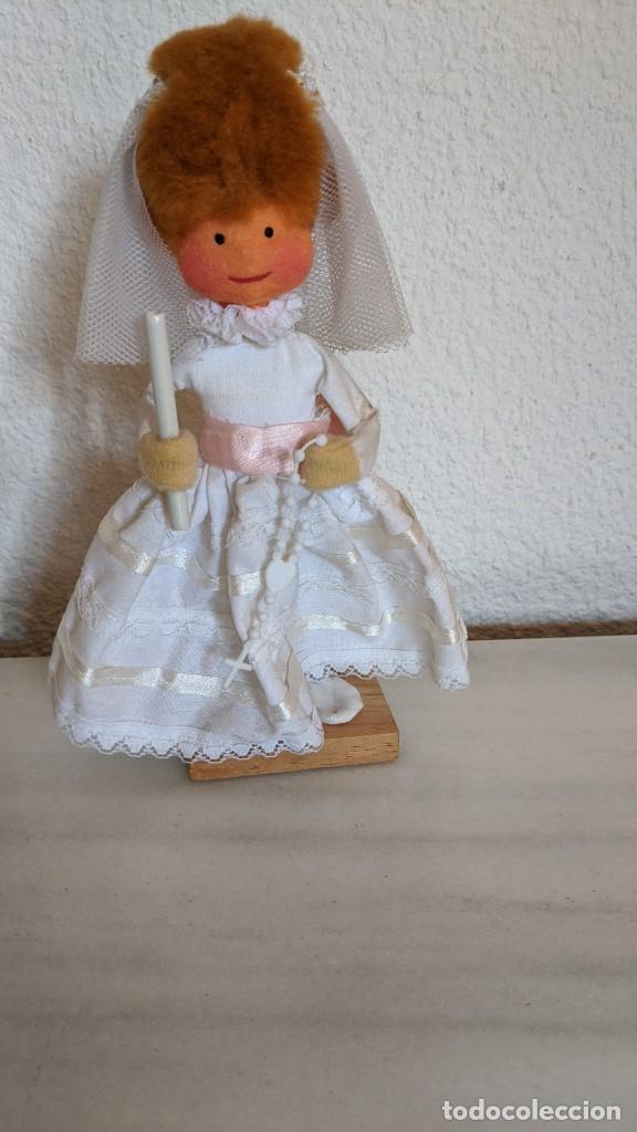 Mu&ntilde;ecas espa&ntilde;olas modernas: ANTIGUA MU&Ntilde;ECA PASTEL COMUNI&Oacute;N 18 CMS. - Foto 1