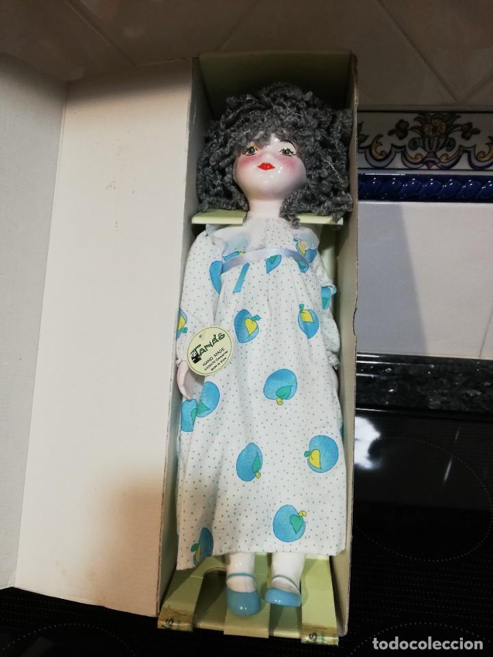 Mu&ntilde;ecas espa&ntilde;olas modernas: Mu&ntilde;eca de cer&aacute;mica marca Farnaz. - Foto 2