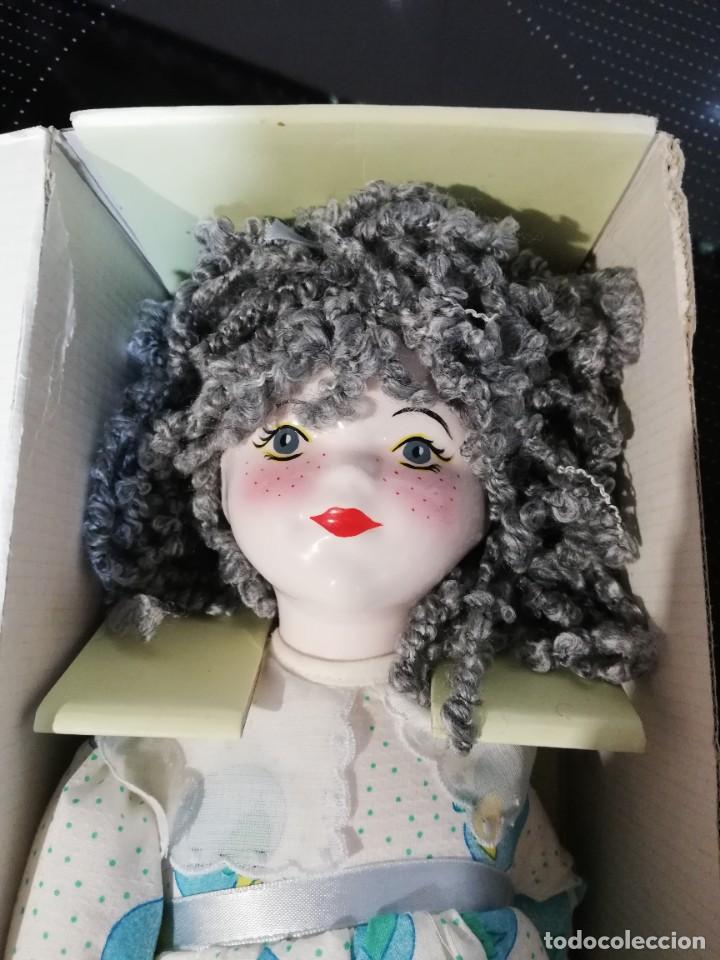 Mu&ntilde;ecas espa&ntilde;olas modernas: Mu&ntilde;eca de cer&aacute;mica marca Farnaz. - Foto 4
