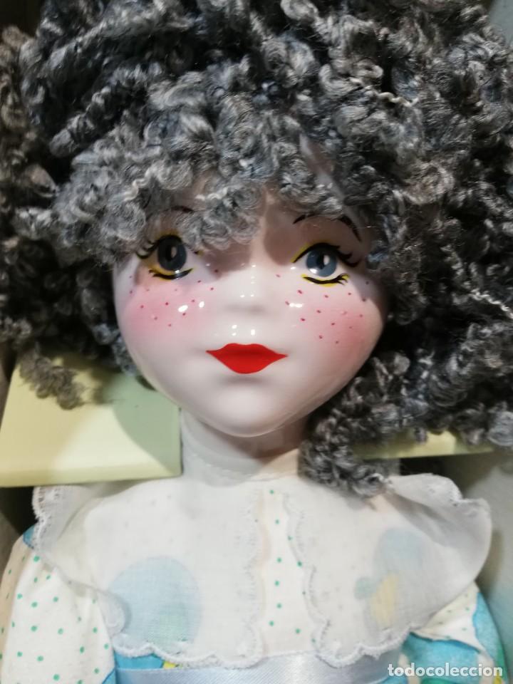 Mu&ntilde;ecas espa&ntilde;olas modernas: Mu&ntilde;eca de cer&aacute;mica marca Farnaz. - Foto 1