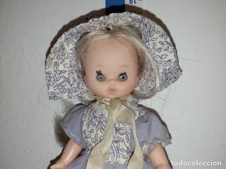 Mu&ntilde;ecas espa&ntilde;olas modernas: Mu&ntilde;eca Alina que camina de B. B. - Foto 2