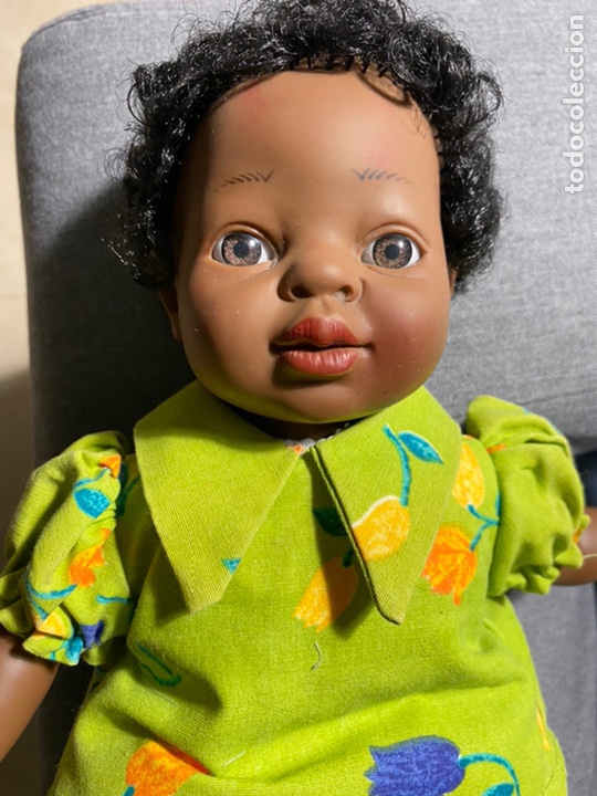 Mu&ntilde;ecas espa&ntilde;olas modernas: mu&ntilde;eca negrita Berna. ropa original - Foto 2