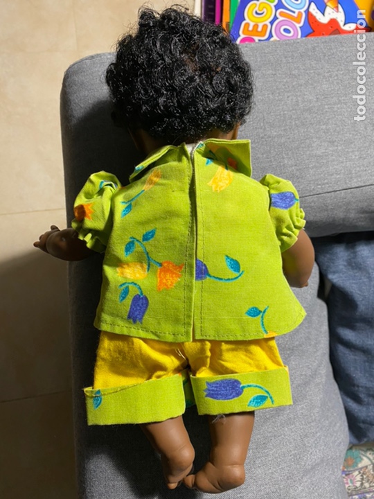 Mu&ntilde;ecas espa&ntilde;olas modernas: mu&ntilde;eca negrita Berna. ropa original - Foto 3