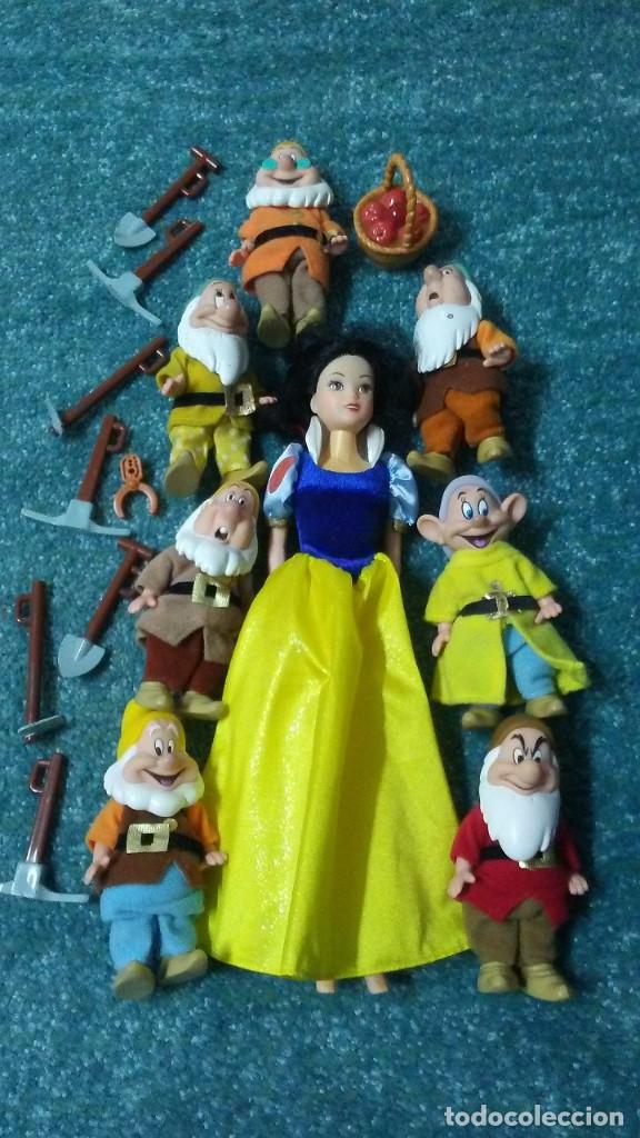 Mu&ntilde;ecas espa&ntilde;olas modernas: BLANCANIEVES Y LOS 7 ENANITOS CON COMPLEMENTOS - Foto 1