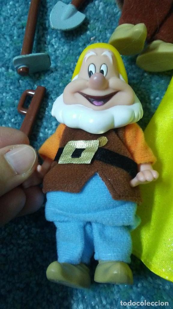 Mu&ntilde;ecas espa&ntilde;olas modernas: BLANCANIEVES Y LOS 7 ENANITOS CON COMPLEMENTOS - Foto 3