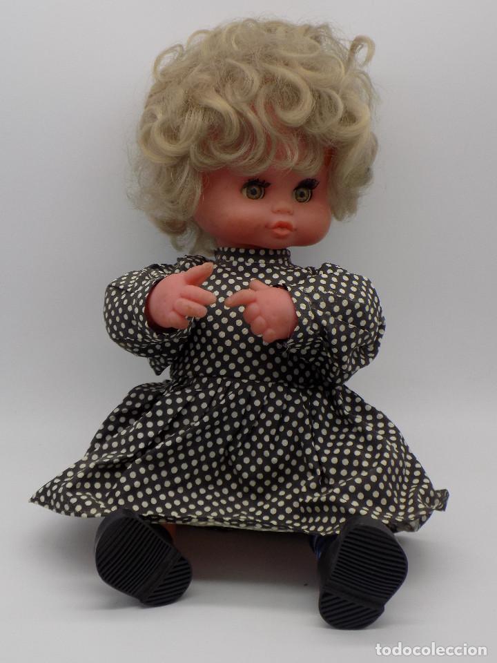 Mu&ntilde;ecas espa&ntilde;olas modernas: MU&Ntilde;ECA A CUERDA- NO FUNCIONA EL MECANISMO - Foto 1