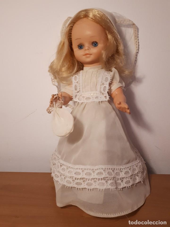 Mu&ntilde;ecas espa&ntilde;olas modernas: MU&Ntilde;ECA DE COMUNI&Oacute;N ORIGINAL A&Ntilde;OS 70 - Foto 1