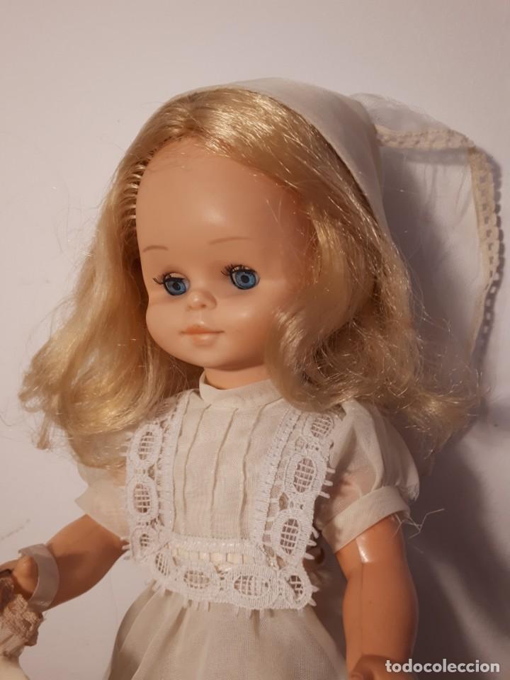 Mu&ntilde;ecas espa&ntilde;olas modernas: MU&Ntilde;ECA DE COMUNI&Oacute;N ORIGINAL A&Ntilde;OS 70 - Foto 4