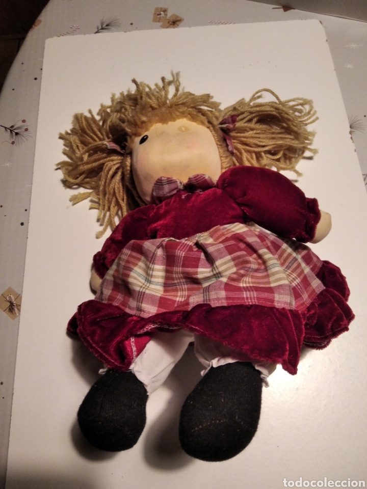 Bambole Spagnole Moderne: Mu&ntilde;eca con mecanismo menea la cabeza i hace m&uacute;sica