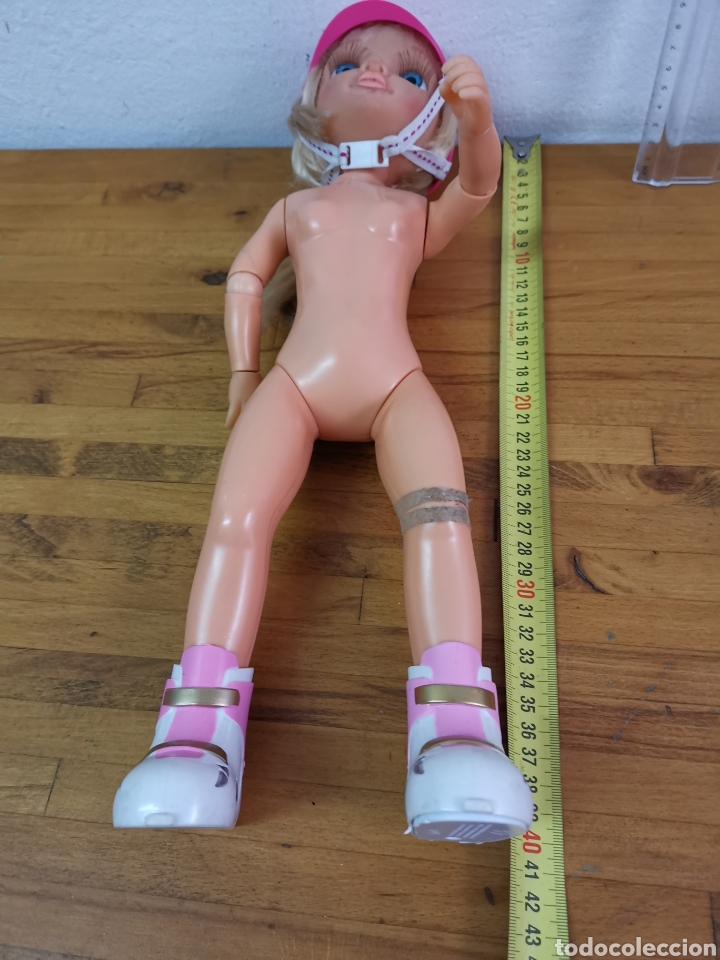Mu&ntilde;ecas espa&ntilde;olas modernas: Mu&ntilde;eca patinadora, funcionando. Nancy New. - Foto 2