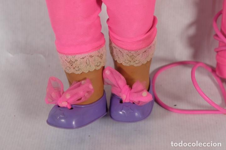 Mu&ntilde;ecas espa&ntilde;olas modernas: Mu&ntilde;eca Hasbro 1990 - Foto 7