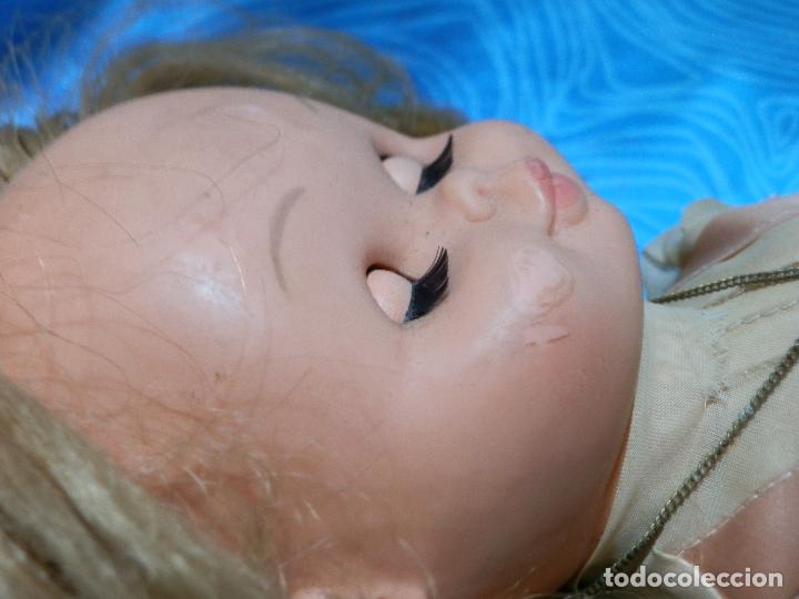 Mu&ntilde;ecas espa&ntilde;olas modernas: ANTIGUA MU&Ntilde;ECA SIN MARCA COMUNI&Oacute;N 42 CM - Foto 3