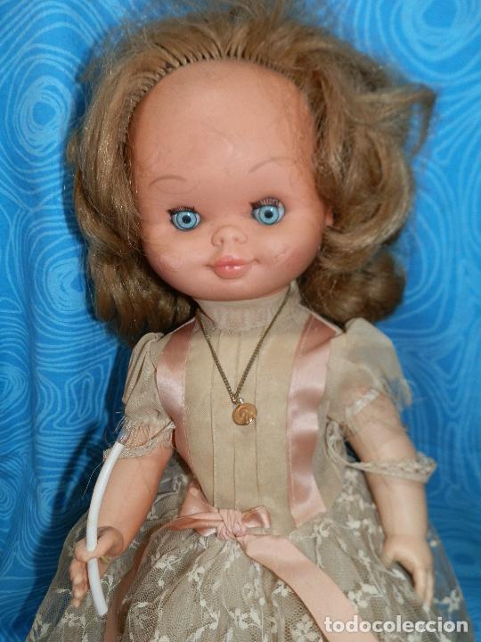 Mu&ntilde;ecas espa&ntilde;olas modernas: ANTIGUA MU&Ntilde;ECA SIN MARCA COMUNI&Oacute;N 42 CM - Foto 1