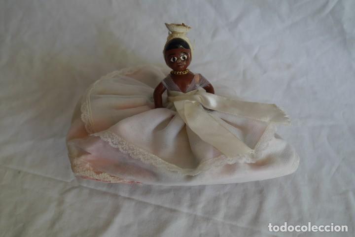 Mu&ntilde;ecas espa&ntilde;olas modernas: Mu&ntilde;eca reversible, dos mu&ntilde;ecas en una, negrita y morena - Foto 2