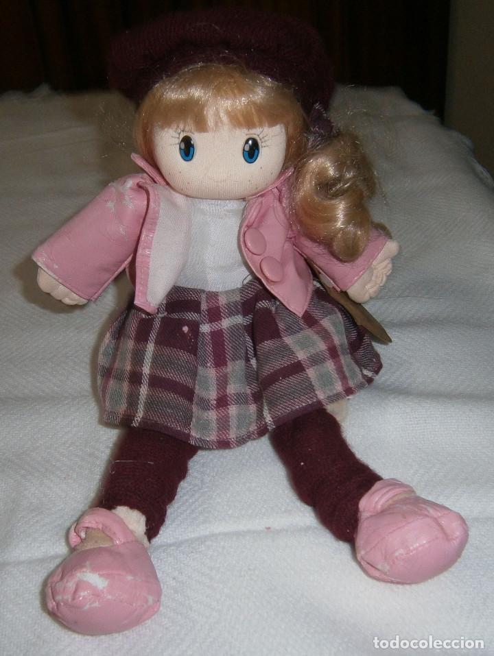 Mu&ntilde;ecas espa&ntilde;olas modernas: mu&ntilde;eca de fieltro Nayana 27 cms - Foto 2