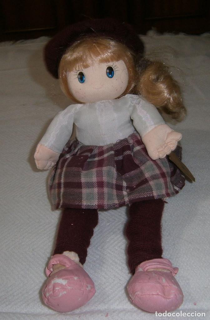 Mu&ntilde;ecas espa&ntilde;olas modernas: mu&ntilde;eca de fieltro Nayana 27 cms - Foto 1