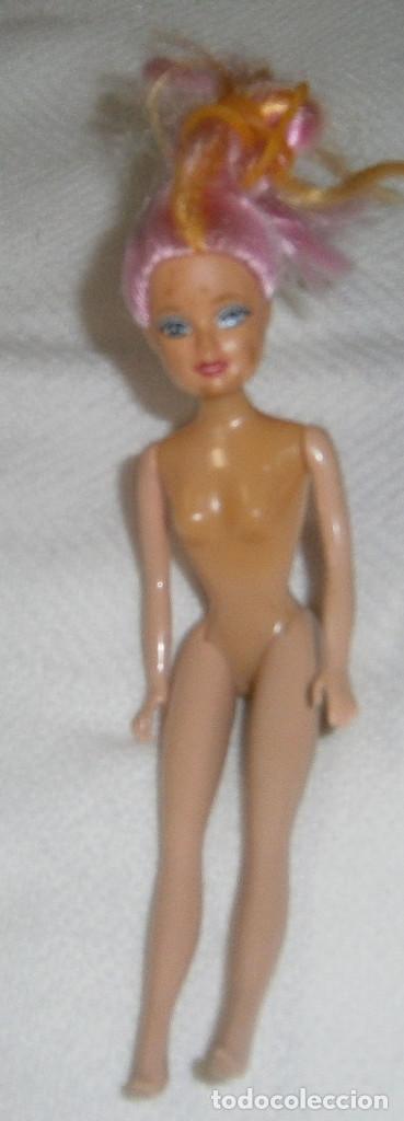 Mu&ntilde;ecas espa&ntilde;olas modernas: mu&ntilde;eca de 16 cms con el pelo rosa largo - Foto 1