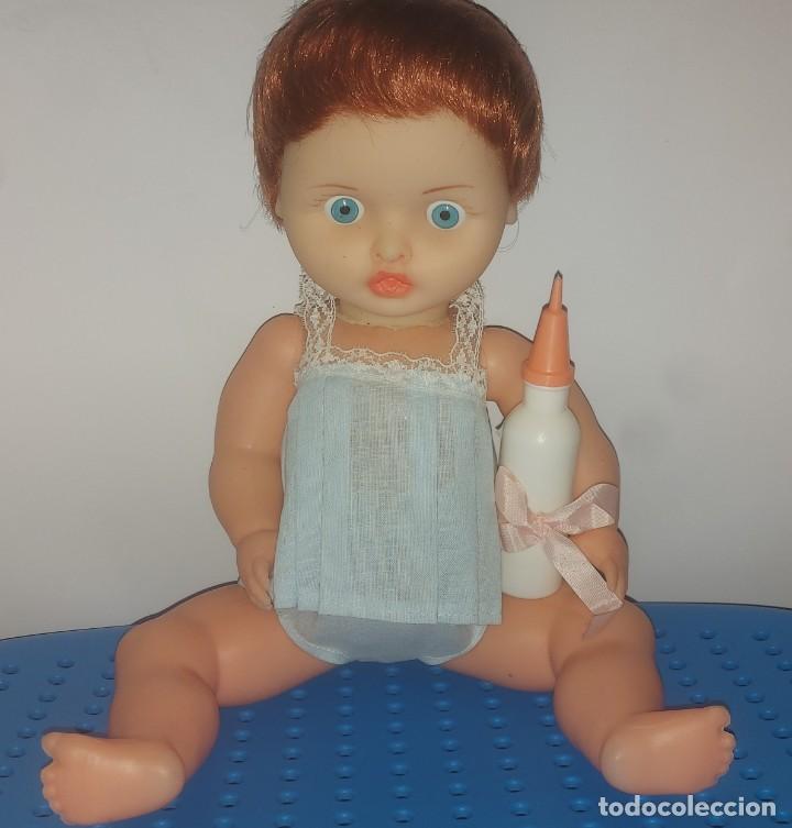 Mu&ntilde;ecas espa&ntilde;olas modernas: MU&Ntilde;ECA A&Ntilde;OS 60-70 CON BIBERON - Foto 1