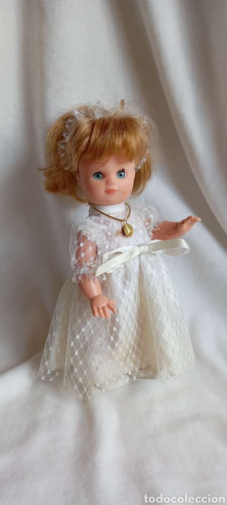 Mu&ntilde;ecas espa&ntilde;olas modernas: PEQUE&Ntilde;A MU&Ntilde;ECA DE COMUNION DE DURPE - Foto 2