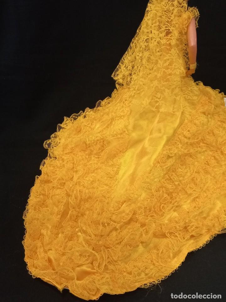 Mu&ntilde;ecas espa&ntilde;olas modernas: MU&Ntilde;ECA &uml;MAR&Iacute;N&uml; (AMARILLO-COLA) 32cm - Foto 3