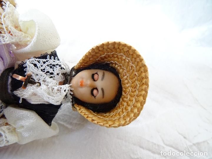 Mu&ntilde;ecas espa&ntilde;olas modernas: Mu&ntilde;eca francesa de celuloide ,ojos durmientes - Foto 4