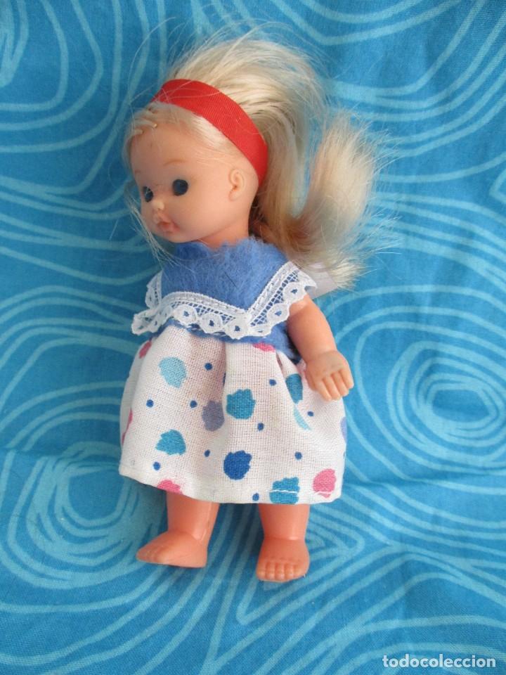 Mu&ntilde;ecas espa&ntilde;olas modernas: MINI MU&Ntilde;ECA ALINA, LA MU&Ntilde;ECA QUE CAMINA DE B.B. - Foto 2