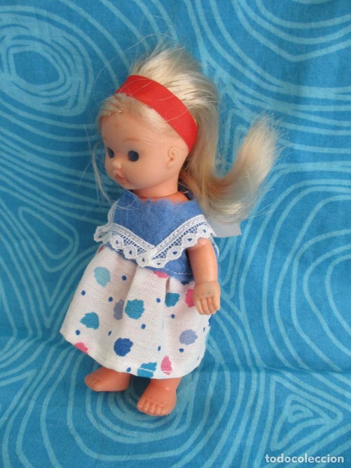 Mu&ntilde;ecas espa&ntilde;olas modernas: MINI MU&Ntilde;ECA ALINA, LA MU&Ntilde;ECA QUE CAMINA DE B.B. - Foto 6