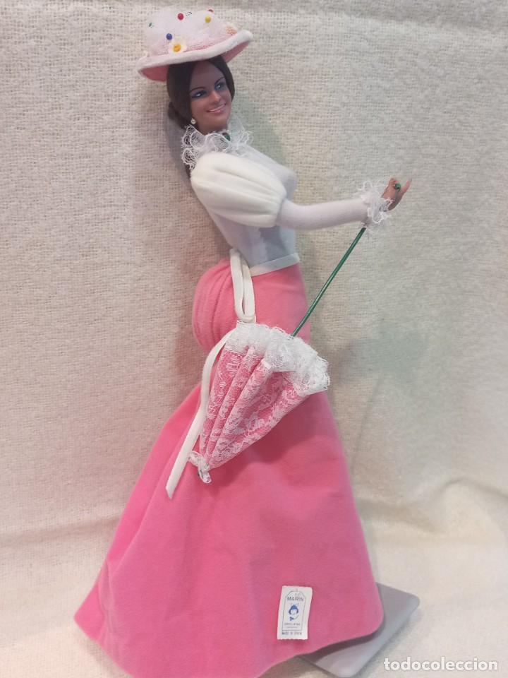 Mu&ntilde;ecas espa&ntilde;olas modernas: MU&Ntilde;ECA-43cm (MAR&Iacute;N) SOMBRILLA-CULOTE rosa - Foto 1