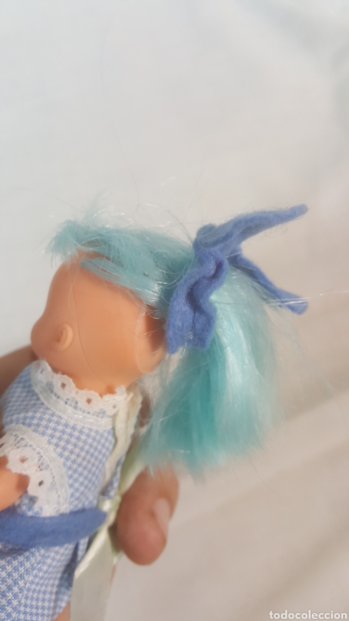 Mu&ntilde;ecas espa&ntilde;olas modernas: PEQUE&Ntilde;A MU&Ntilde;ECA PELO AZUL - Foto 3