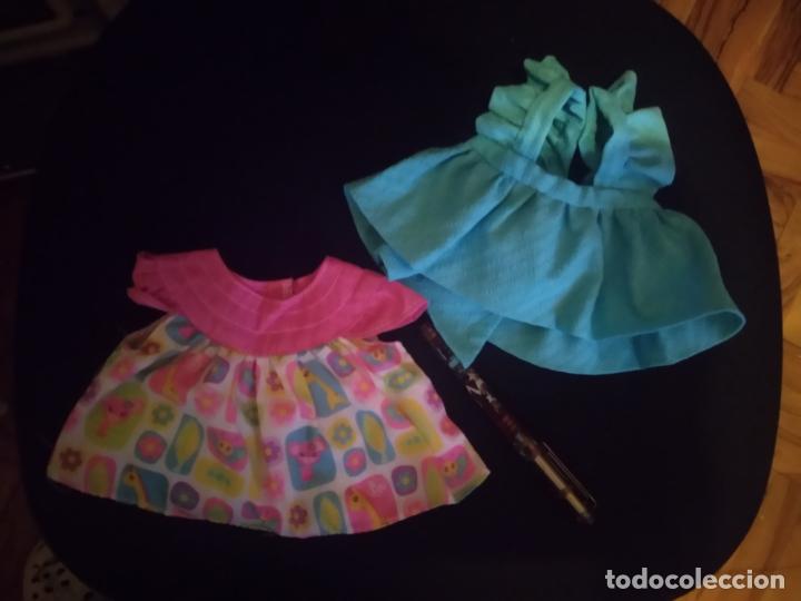 Mu&ntilde;ecas espa&ntilde;olas modernas: LOTE DE DOS VESTIDIDOS PARA MU&Ntilde;ECA - Foto 1