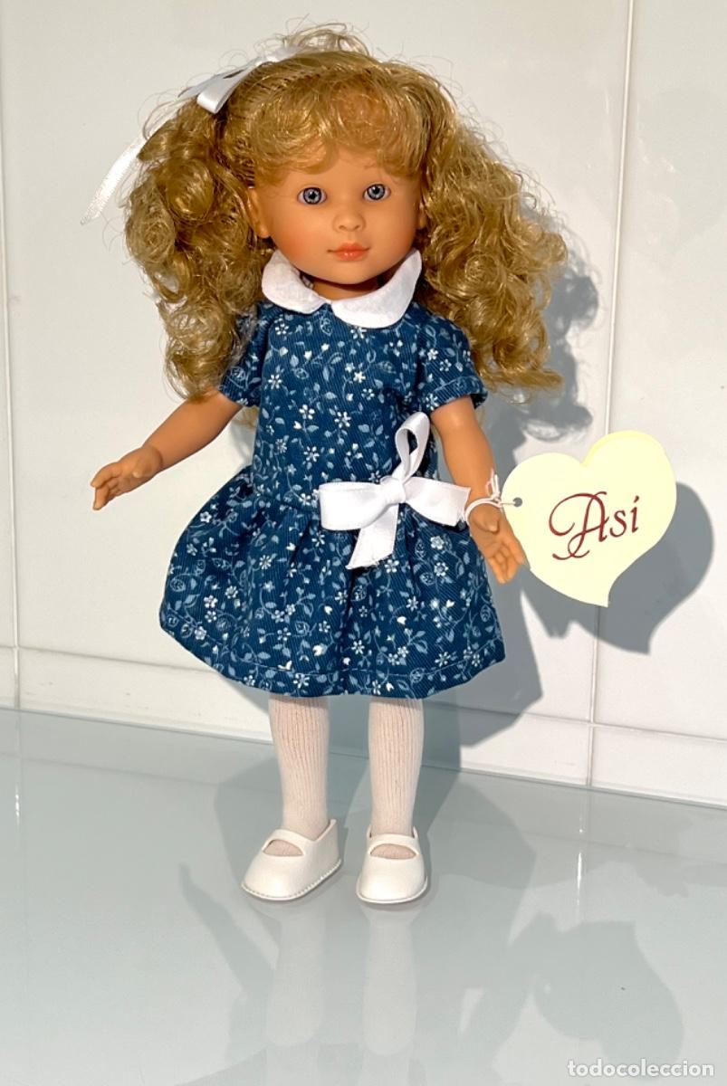 Mu&ntilde;ecas Espa&ntilde;olas Modernas: Mu&ntilde;eca AS&Iacute; Celia. Melena rubia, ojos azules, vestida. Original. No jugada. Nueva. 2002.