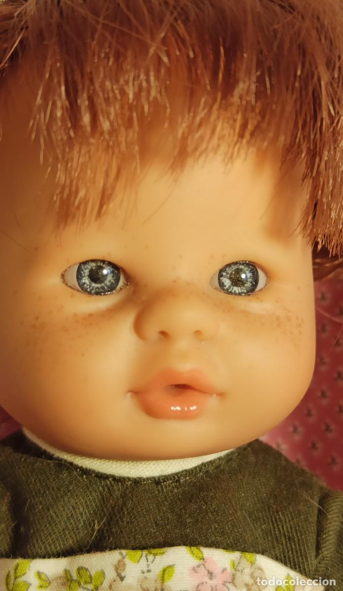 Mu&ntilde;ecas espa&ntilde;olas modernas: Mu&ntilde;eca de 20 cm con hamaca de 27 cm La NINA - Foto 3