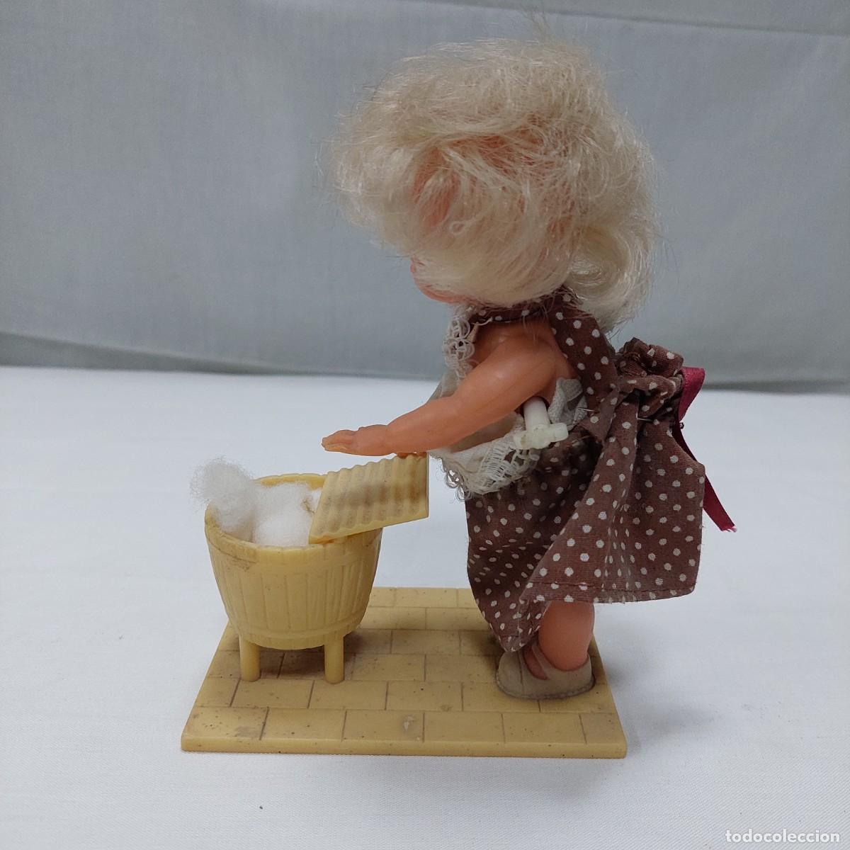 Mu&ntilde;ecas espa&ntilde;olas modernas: Mu&ntilde;eca lavandera a cuerda vicma - Foto 2