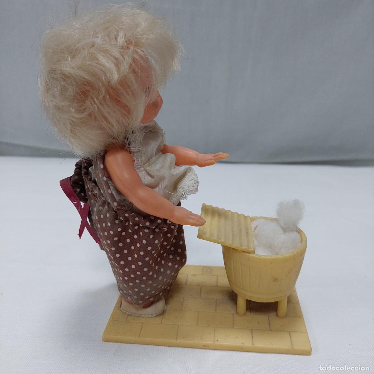 Mu&ntilde;ecas espa&ntilde;olas modernas: Mu&ntilde;eca lavandera a cuerda vicma - Foto 4