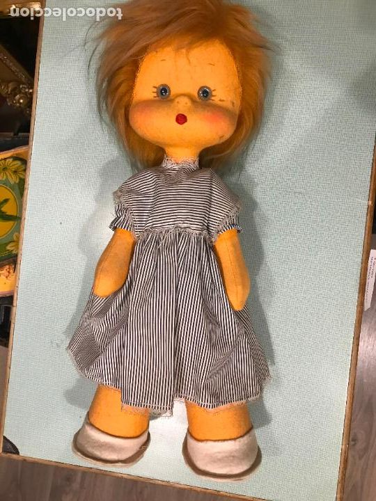 Mu&ntilde;ecas espa&ntilde;olas modernas: Mu&ntilde;eca de fieltro mide 47 cms bien conservada - Foto 1