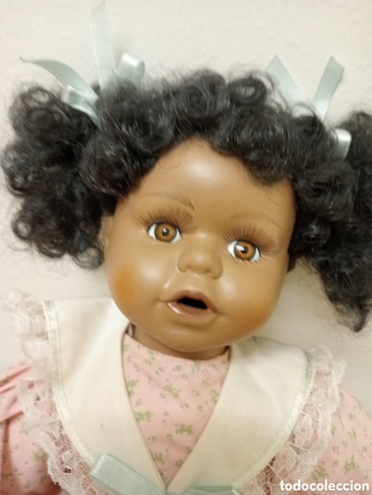 Mu&ntilde;ecas espa&ntilde;olas modernas: Mu&ntilde;eca negra porcelana - Foto 8