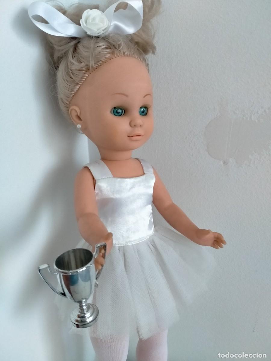 Mu&ntilde;ecas espa&ntilde;olas modernas: Mu&ntilde;eca Kika patinaje art&iacute;stico - Foto 5