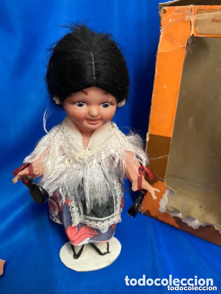 Mu&ntilde;ecas espa&ntilde;olas modernas: Mu&ntilde;eca vestida con ropa regional , - Foto 3
