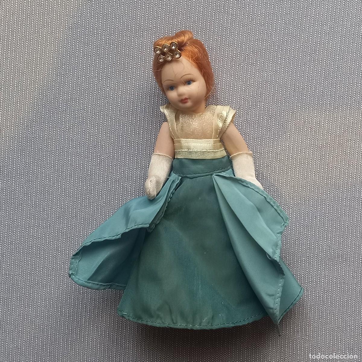 Mu&ntilde;ecas Espa&ntilde;olas Modernas: MU&Ntilde;ECAS VICTORIANAS DE PORCELANA. KENSINGTON COLLECTION. LA ARIST&Oacute;CRATA