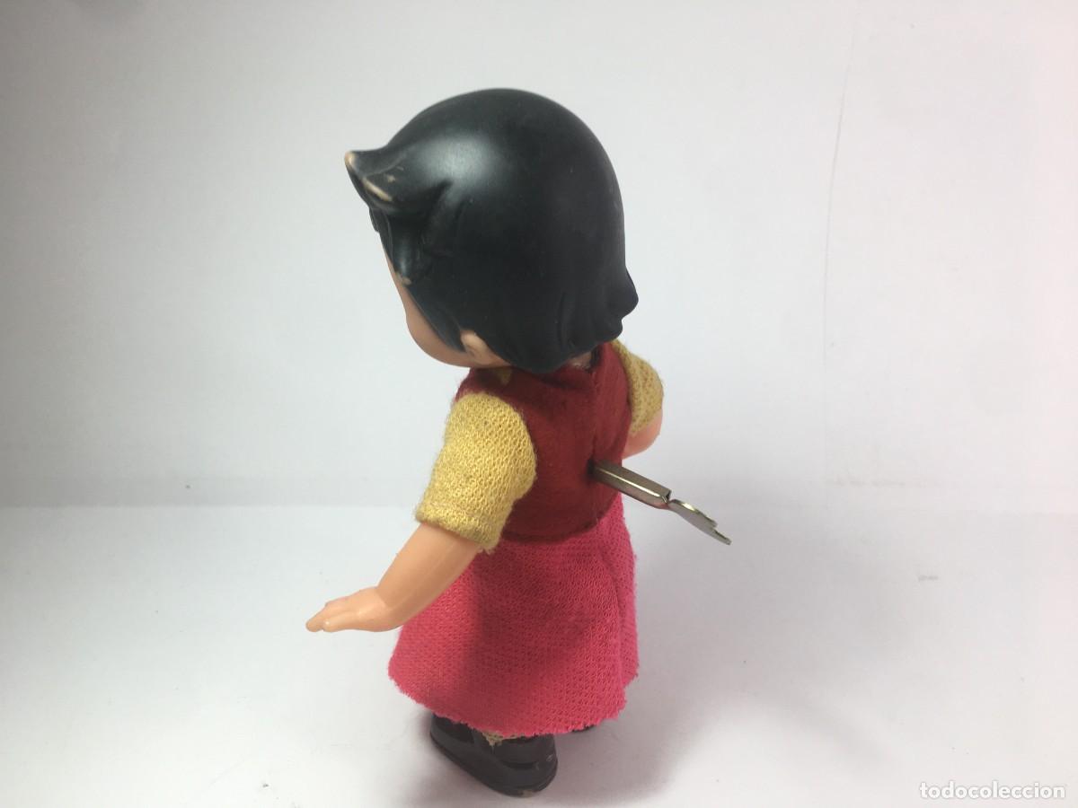 Mu&ntilde;ecas espa&ntilde;olas modernas: MU&Ntilde;ECA A CUERDA HEIDI - FUNCIONA - Foto 2