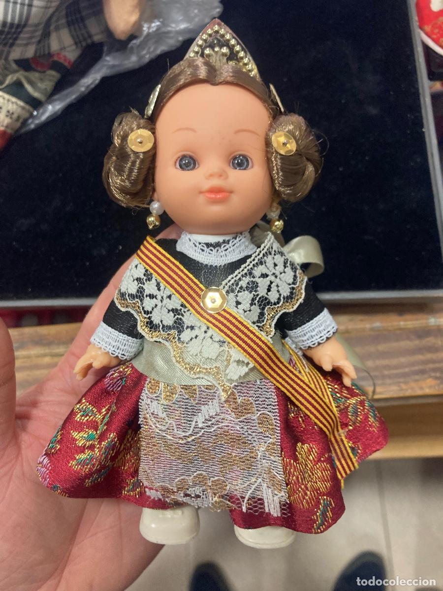 Mu&ntilde;ecas espa&ntilde;olas modernas: Bonita mu&ntilde;eca fallera - Foto 1