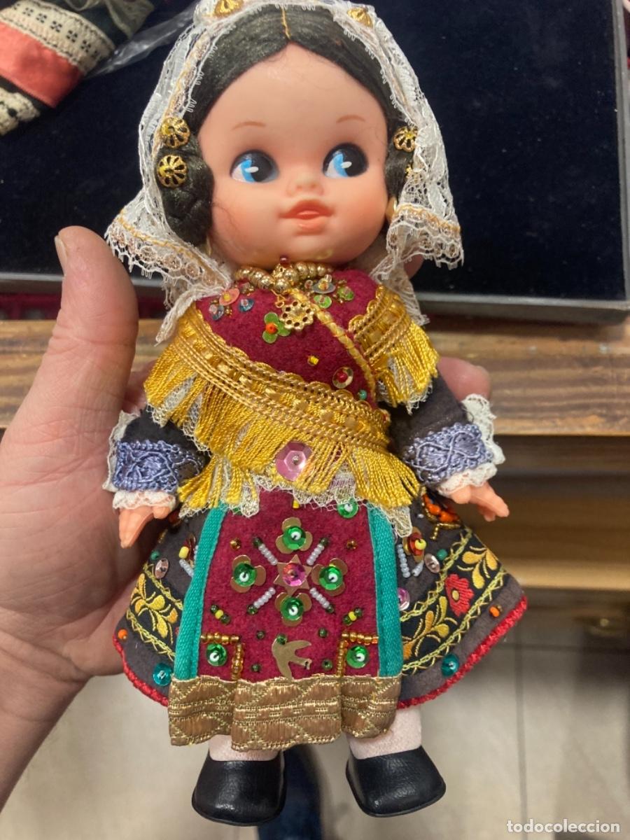 Mu&ntilde;ecas espa&ntilde;olas modernas: Bonita mu&ntilde;eca fallera - Foto 1